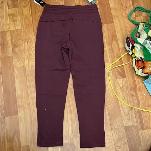 Gap Fit Maroon  Jogger/Pants with Black Accents Size 8 Med - Picture 3 of 5